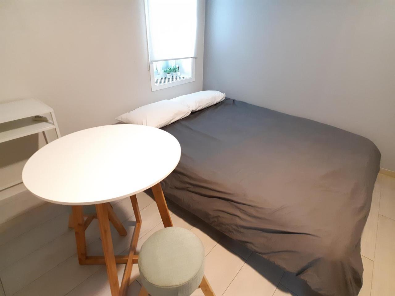 Sinchon Cooing Guesthouse