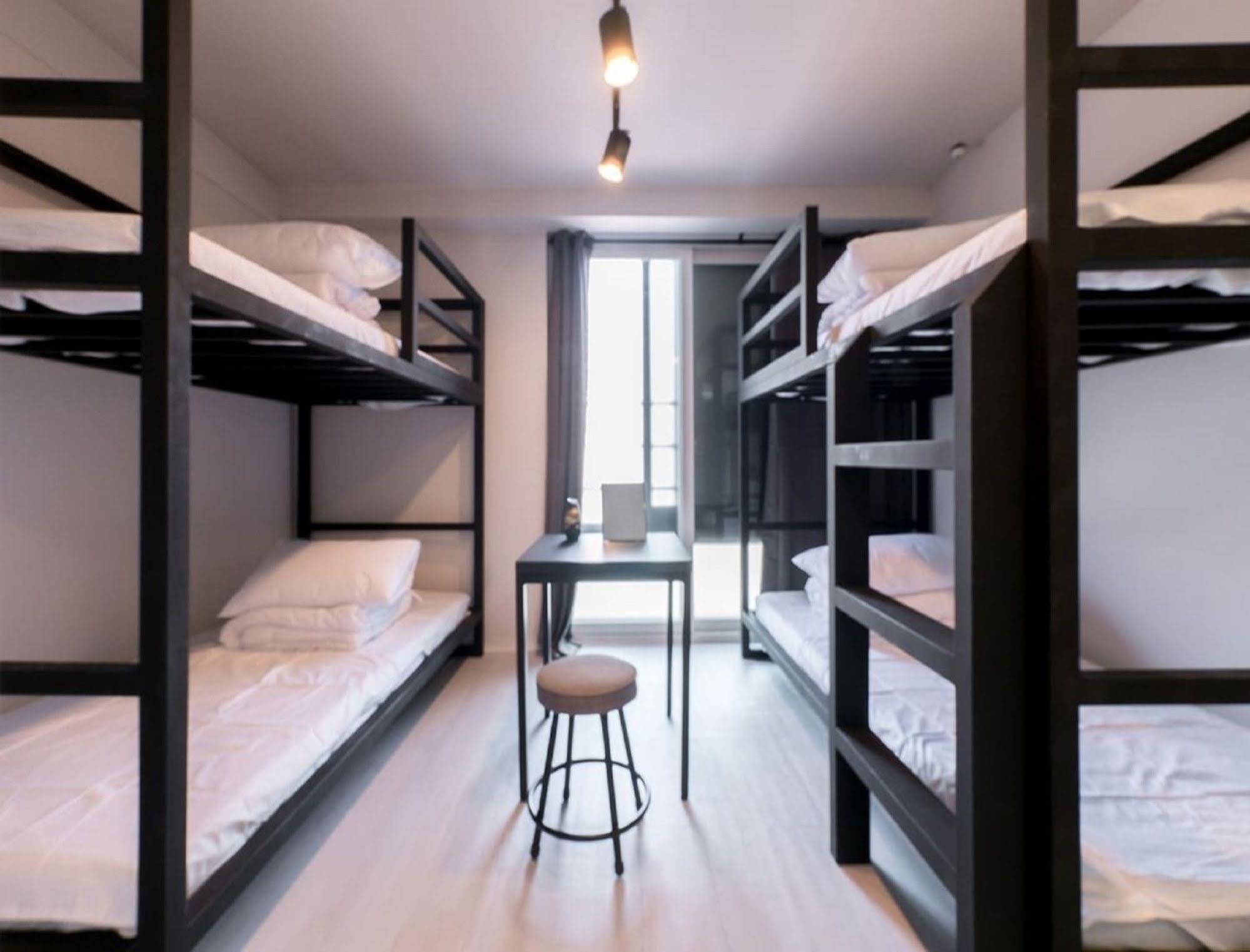 Sinchon Cooing Guesthouse Rumah tetamu 2*
