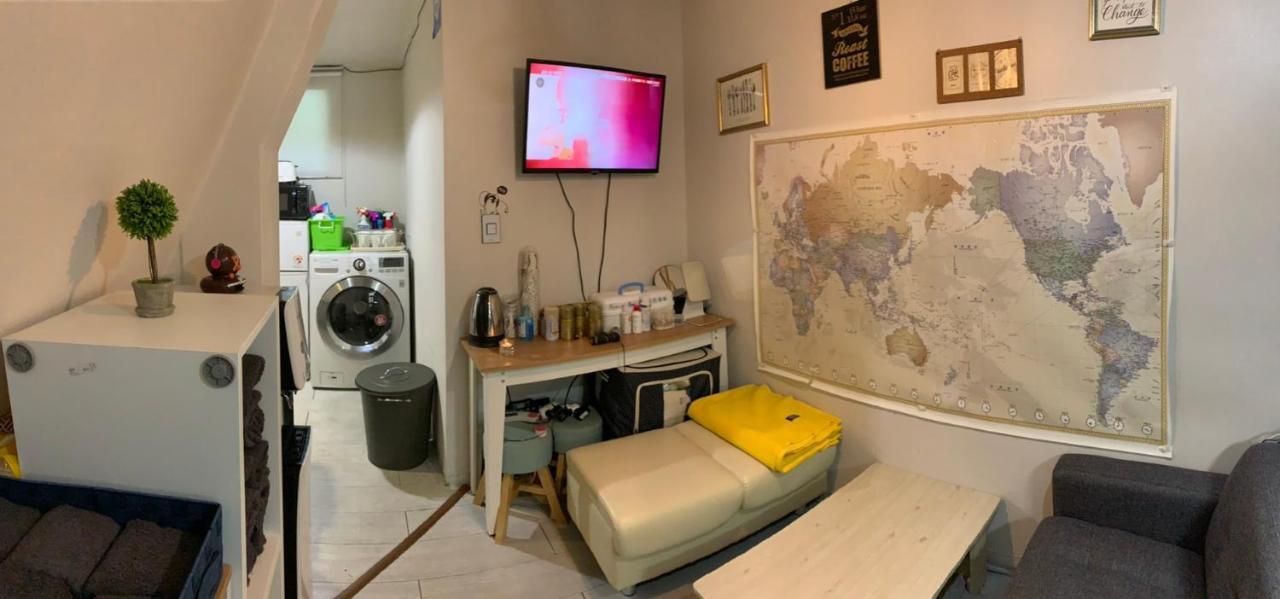 Sinchon Cooing Guesthouse Rumah tetamu 2*