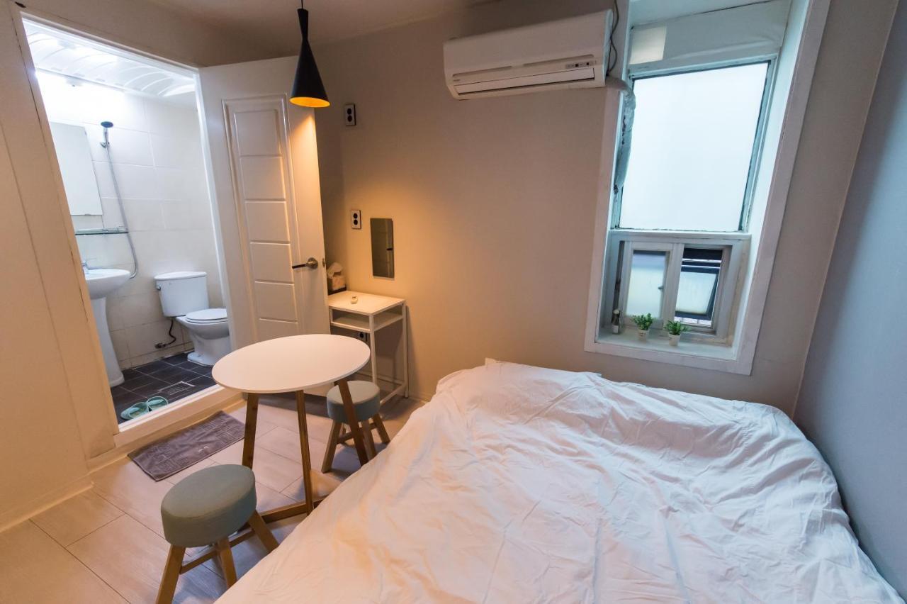 Sinchon Cooing Guesthouse Rumah tetamu 2*