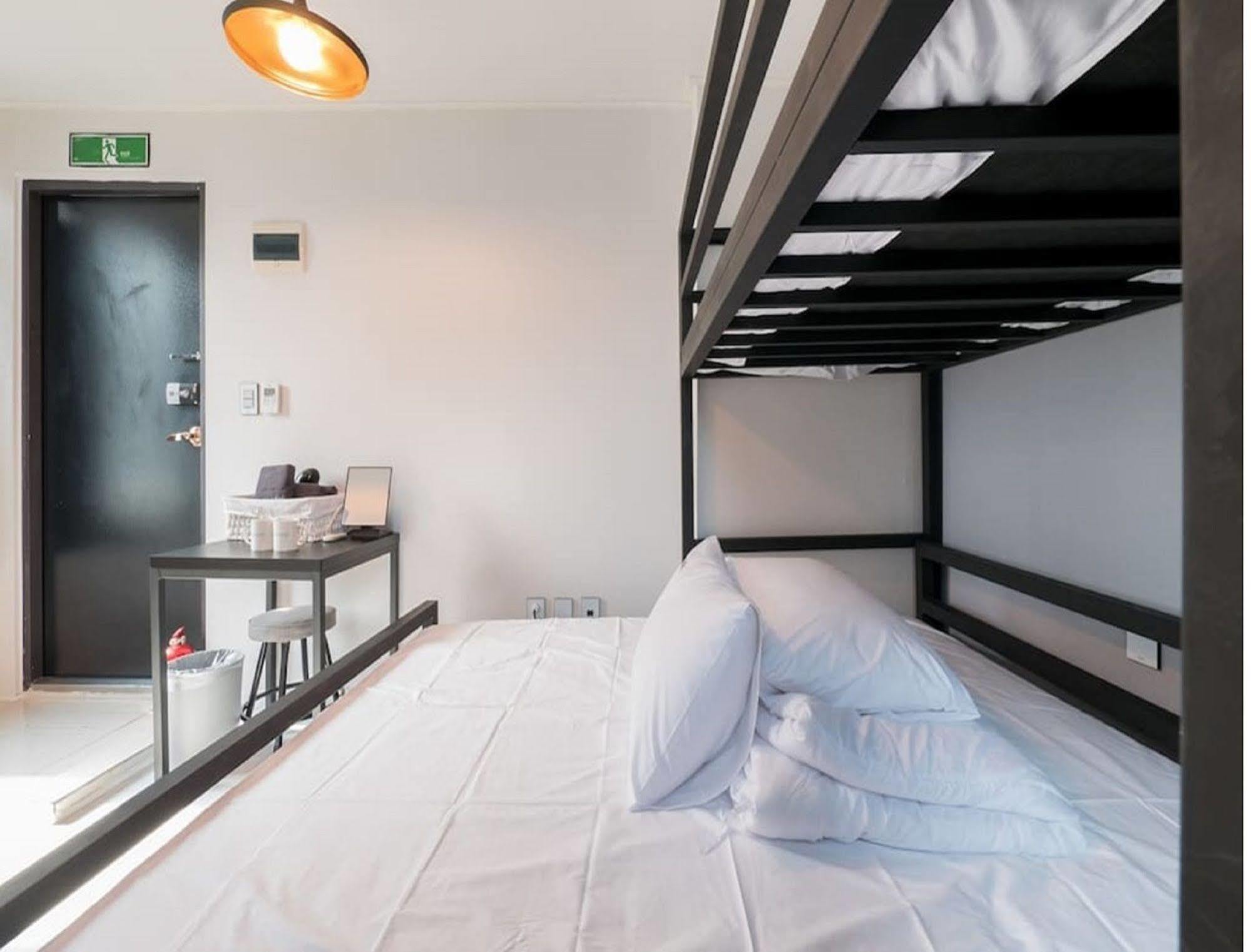 Sinchon Cooing Guesthouse Guest house Seoul